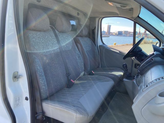 885984-30 Nissan Primastar 2.0 dCi - 2012