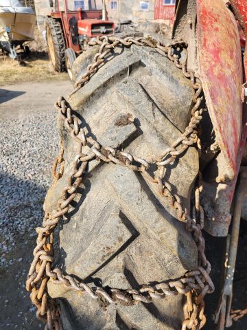 896340-14 Massey Ferguson 35 Tractor with front loader and spring harrow