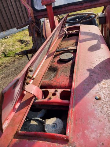 896340-21 Massey Ferguson 35 Tractor with front loader and spring harrow