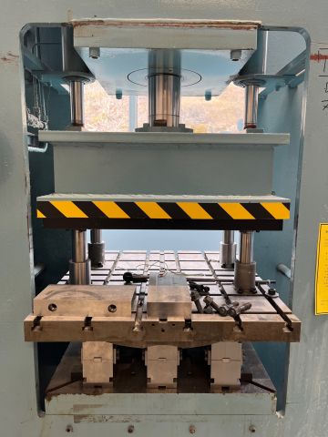 895157-2 Hydraulpress AB Gustaf Terling 100 tons 15kW