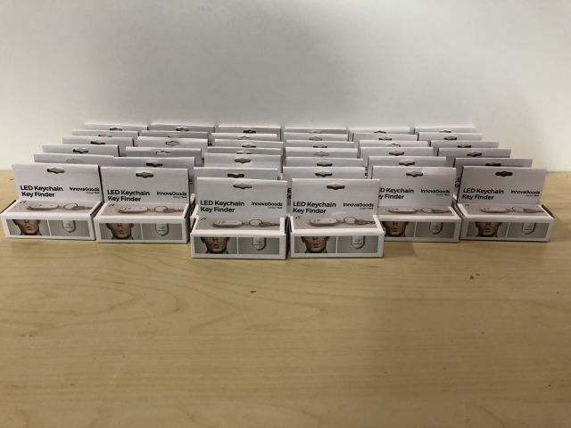 896309-1 38 pcs LED Keychain Key Finder