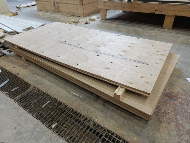 826558-1 Plywood board 2400x1200