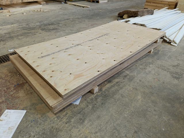 826558-2 Plywood board 2400x1200
