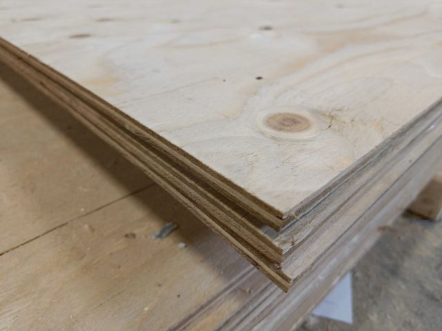 826558-5 Plywood board 2400x1200