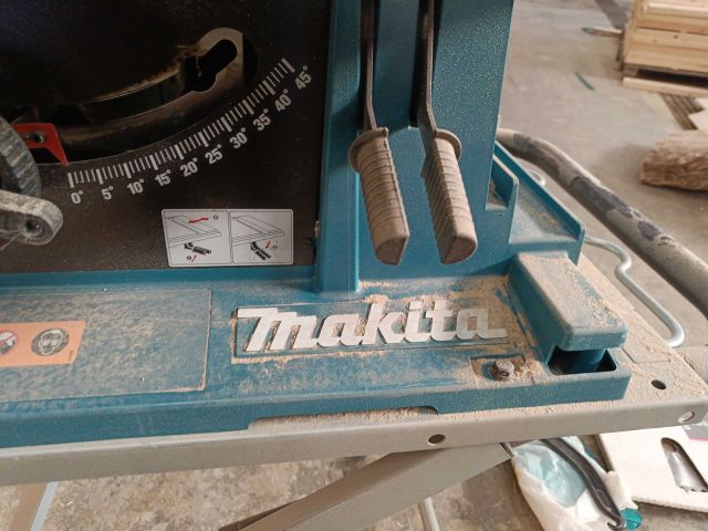 888507-11 Splitting saw Makita 2704