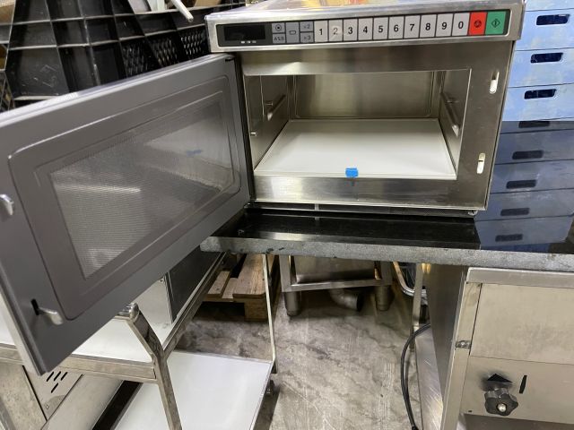 686317-3 Panasonic Micro Micro Ne-2156-2. Tested, works