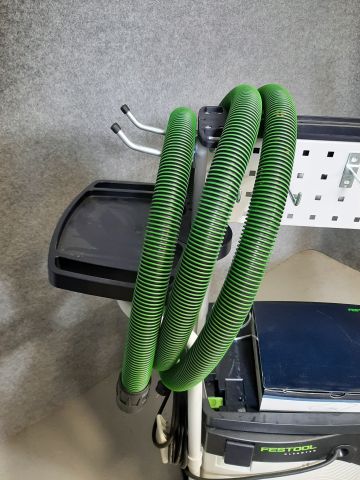 874539-8 Vacuum cleaner - Festool CT 33 LE with working position and accessories