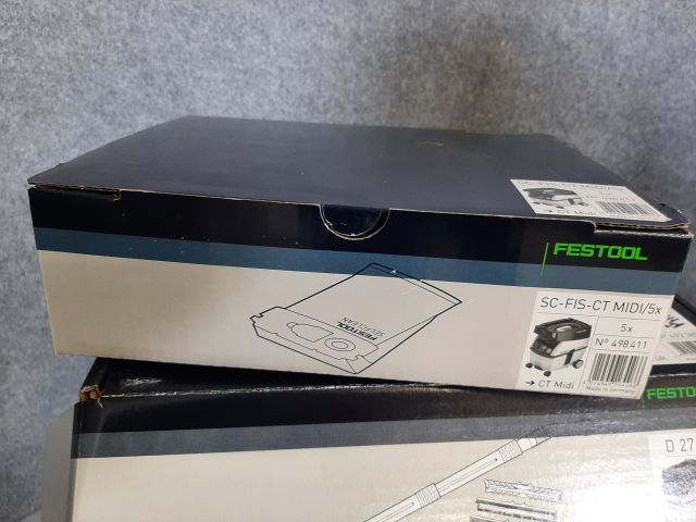 874539-13 Vacuum cleaner - Festool CT 33 LE with working position and accessories