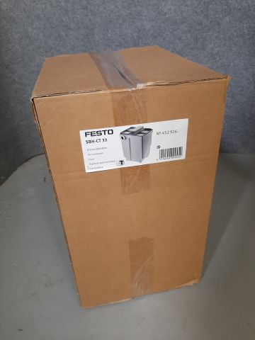 874539-19 Vacuum cleaner - Festool CT 33 LE with working position and accessories