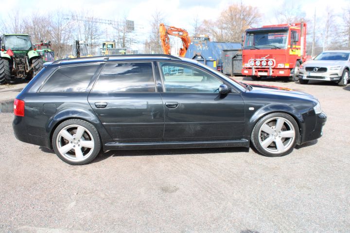 896361-4 Audi RS6 Avant Plus - 2004