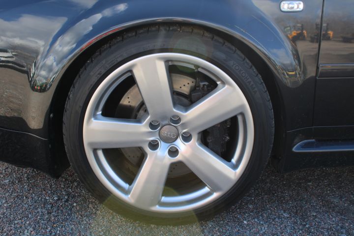 896361-7 Audi RS6 Avant Plus - 2004