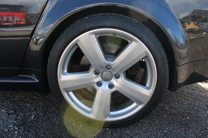 896361-8 Audi RS6 Avant Plus - 2004