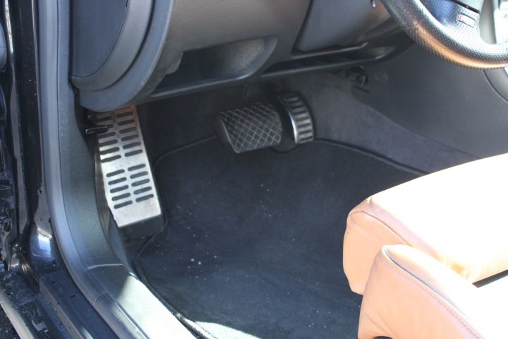 896361-22 Audi RS6 Avant Plus - 2004