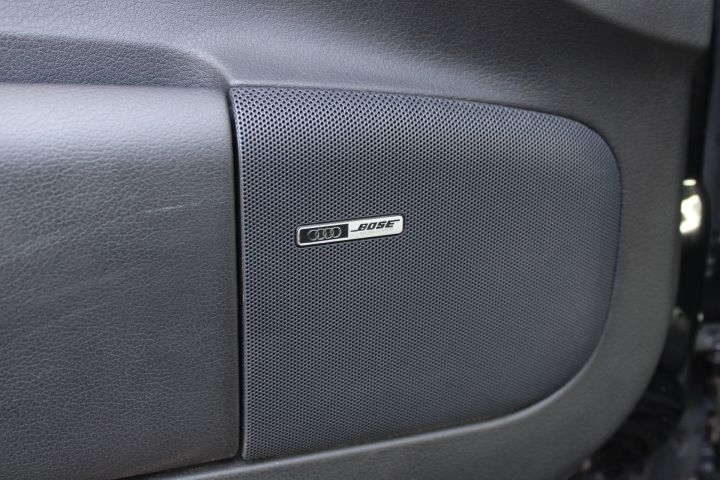 896361-29 Audi RS6 Avant Plus - 2004