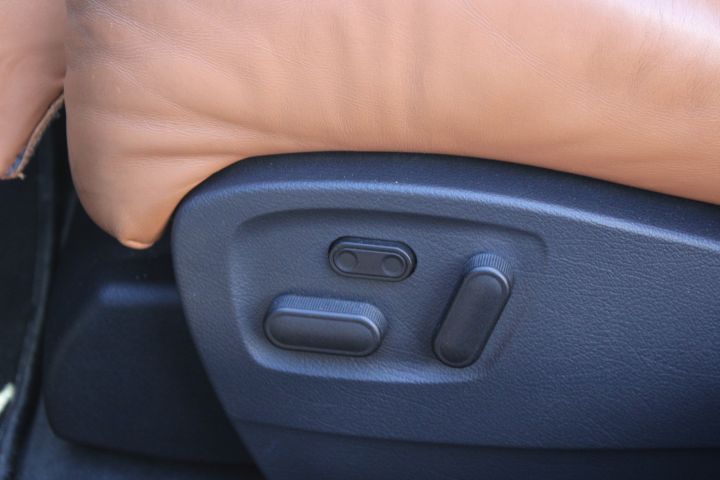 896361-33 Audi RS6 Avant Plus - 2004