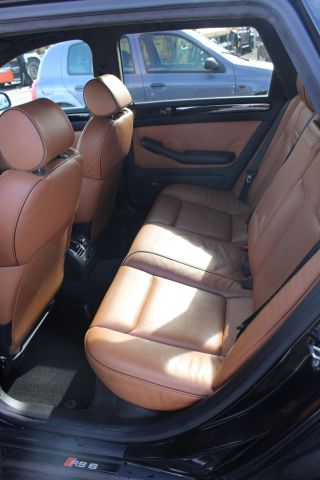 896361-41 Audi RS6 Avant Plus - 2004