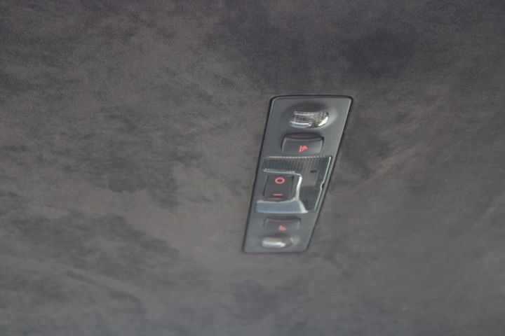 896361-47 Audi RS6 Avant Plus - 2004