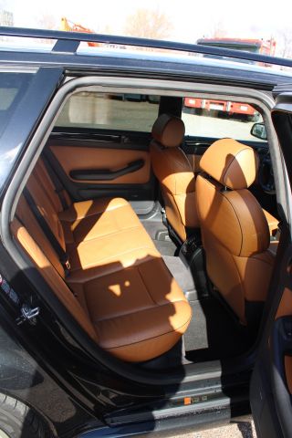 896361-61 Audi RS6 Avant Plus - 2004