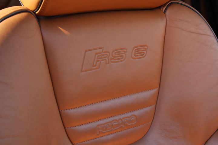 896361-67 Audi RS6 Avant Plus - 2004