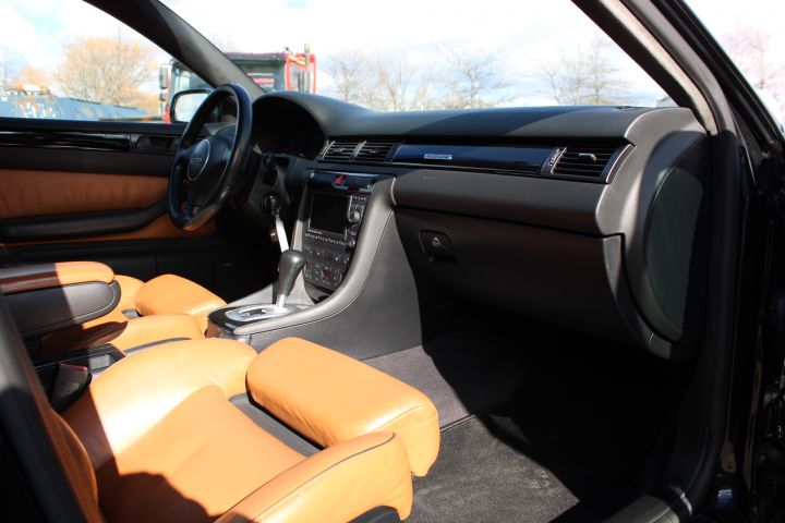 896361-68 Audi RS6 Avant Plus - 2004