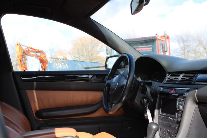 896361-69 Audi RS6 Avant Plus - 2004