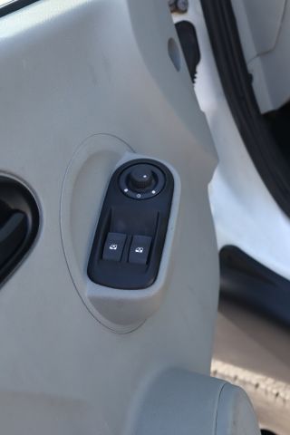 900072-15 Flatbed truck Renault Mascott 150.65 Chassis - 2007