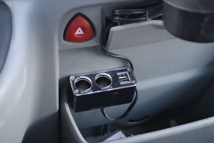 900072-23 Flatbed truck Renault Mascott 150.65 Chassis - 2007