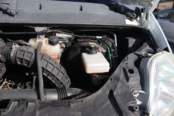 900072-26 Flatbed truck Renault Mascott 150.65 Chassis - 2007