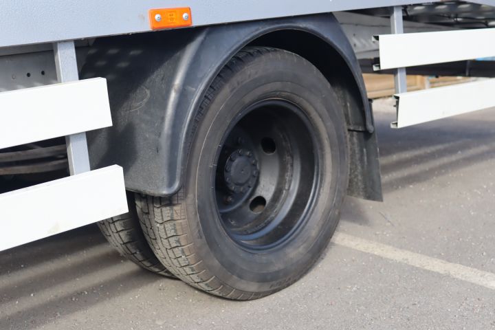 900072-30 Flatbed truck Renault Mascott 150.65 Chassis - 2007