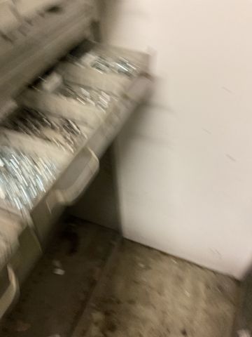 886479-16 Various cabinets with screw assortment