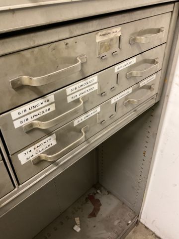 886479-19 Various cabinets with screw assortment