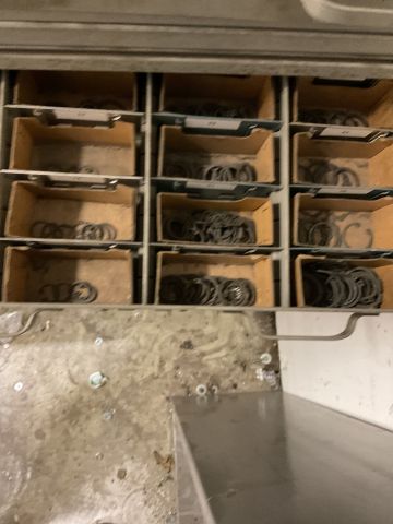 886479-31 Various cabinets with screw assortment