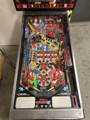 895139-9 Pinball Rollergames -1990