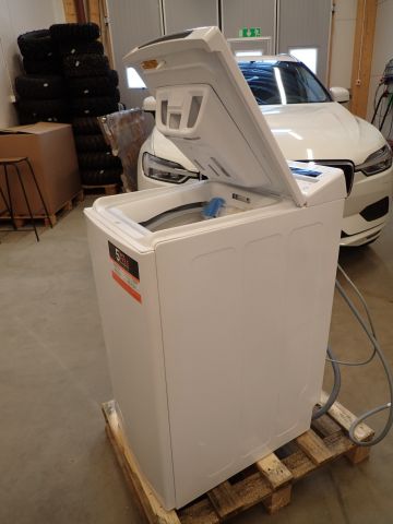 861621-5 Washing machine top fed 6 kg