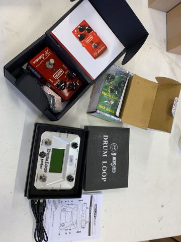 888427-1 Dist pedals 3rd BlackSheep, MXR, Dunlop