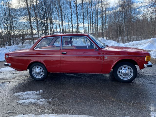 888415-4 Volvo 142 De Luxe - 1973
