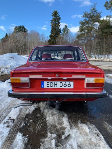 888415-6 Volvo 142 De Luxe - 1973