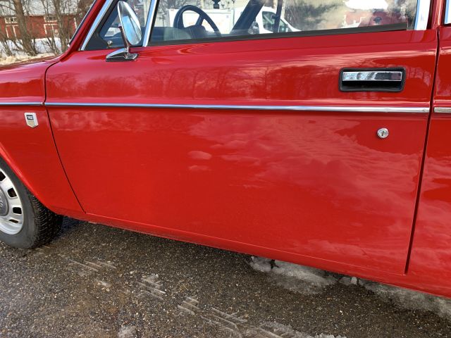 888415-10 Volvo 142 De Luxe - 1973