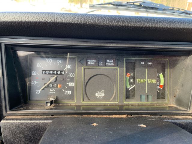 888415-21 Volvo 142 De Luxe - 1973