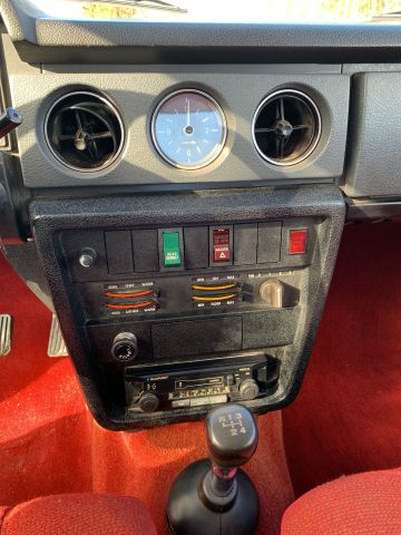 888415-22 Volvo 142 De Luxe - 1973