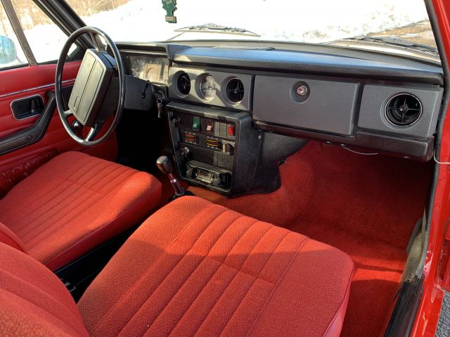 888415-27 Volvo 142 De Luxe - 1973