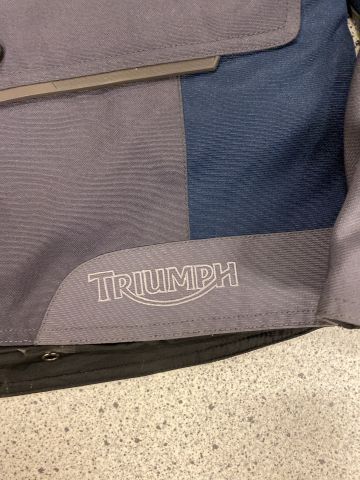 901212-2 Motorcycle jacket Brand Triumph Model Navigator Size 2 L / 2 g - Shipping included