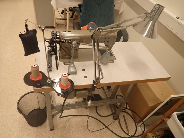 900802-1 Sewing machine Brother DB2-B757-3