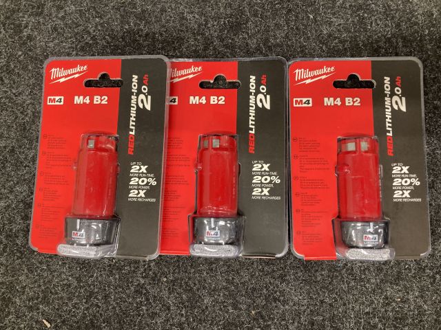 901333-2 3 pcs batteries Milwaukee M4 B2 2.0Ah