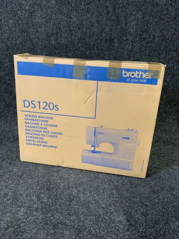 901740-2 Sewing machine Brother DS120S