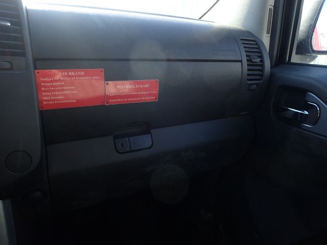 861665-74 Nissan King Cab Navara 2.5 dCi - 2012