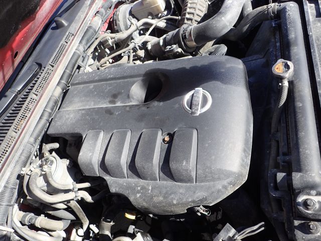 861665-84 Nissan King Cab Navara 2.5 dCi - 2012