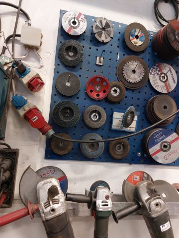 881364-3 Roundabout station with 3 machines and board with discs