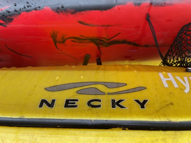 898815-3 Lot with kayaks 7 pcs and kayak stand