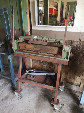 881453-1 Sheet metal working machine / scissors